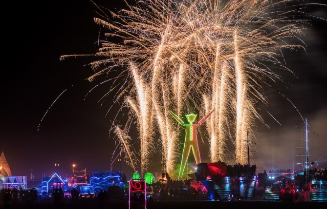 фейверг 2015 фестиваль «Burning Man»